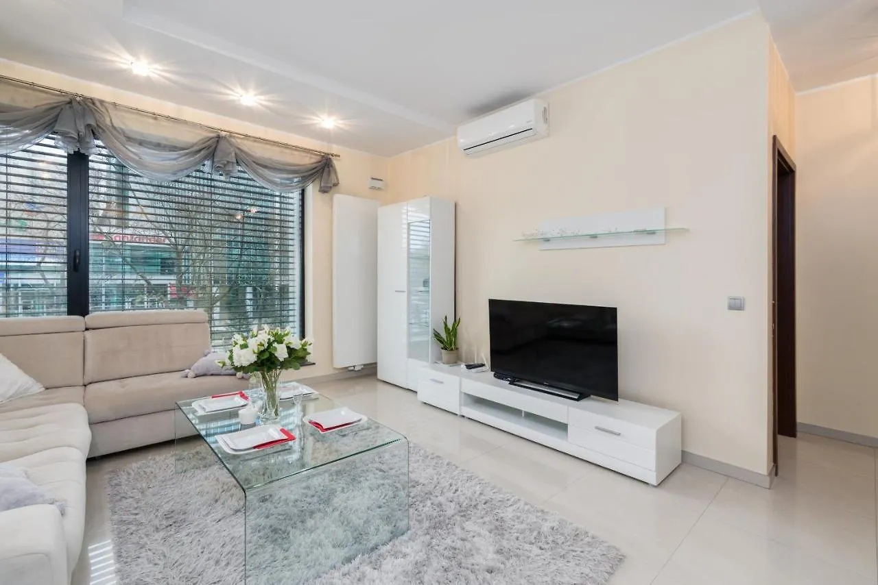 Stary Browar Polwiejska Apartment With Ac By Renters Poznaň